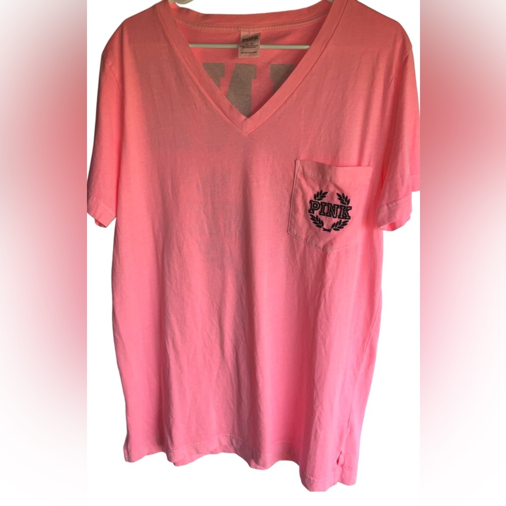 PINK BY VS VNECK HOT PINK AND BLACK TSHIRT SZ M
